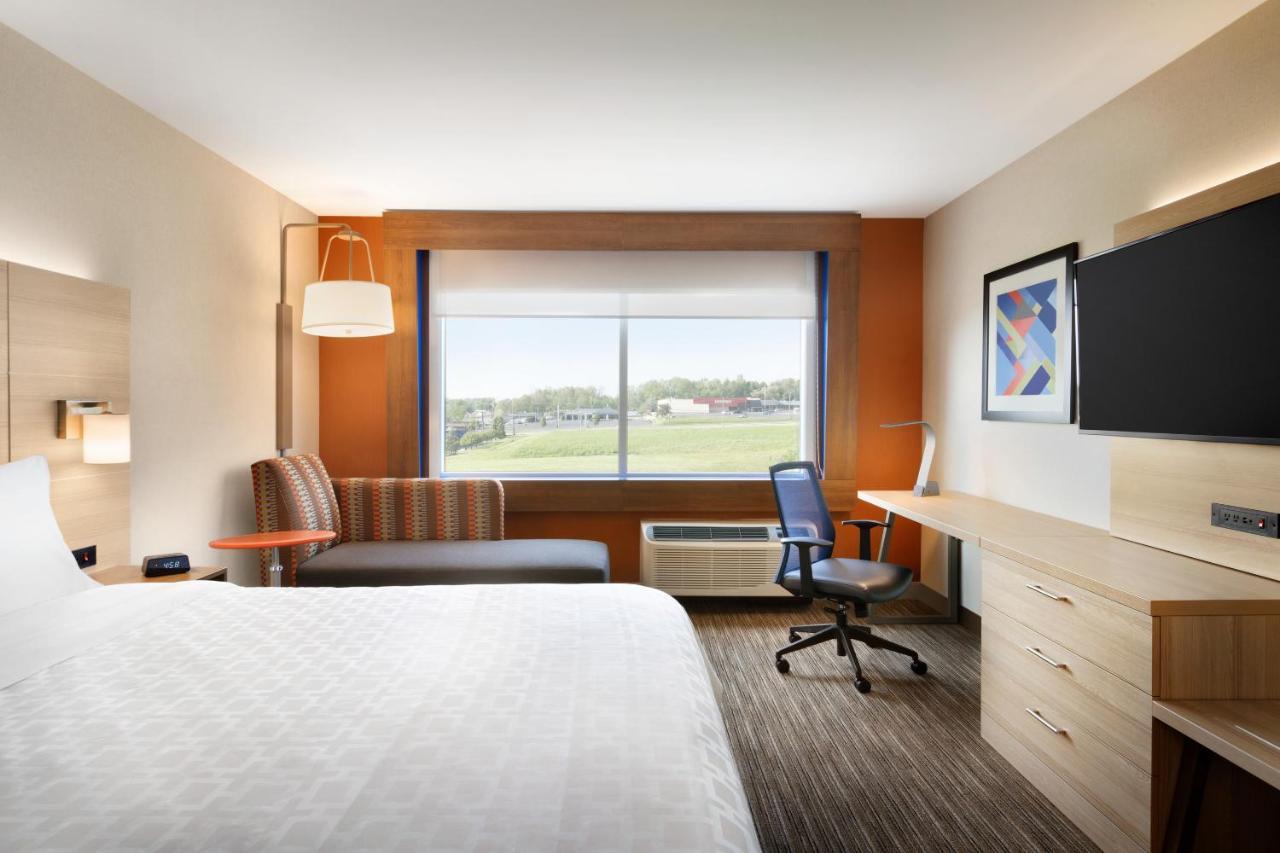 Holiday Inn Express & Suites - Milwaukee West Allis By Ihg Exterior foto