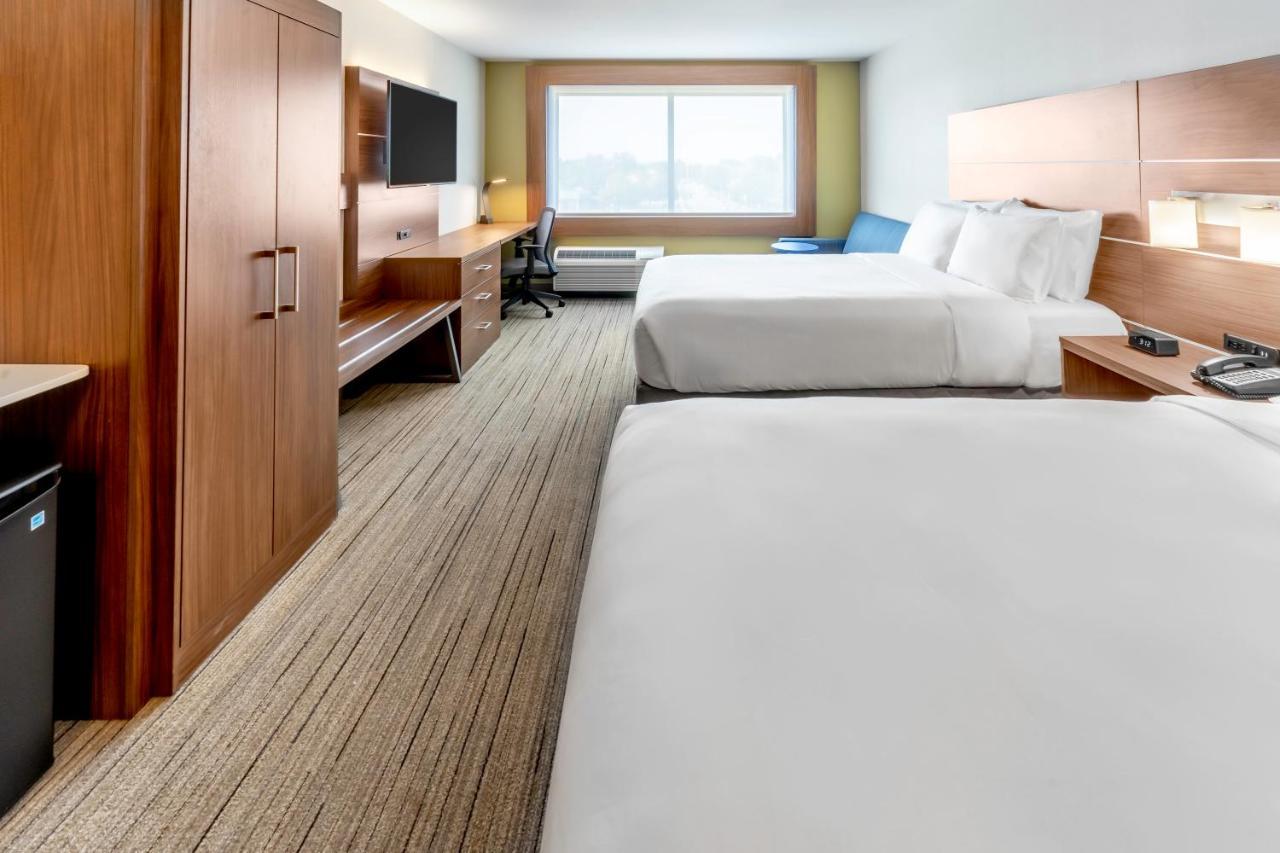 Holiday Inn Express & Suites - Milwaukee West Allis By Ihg Exterior foto